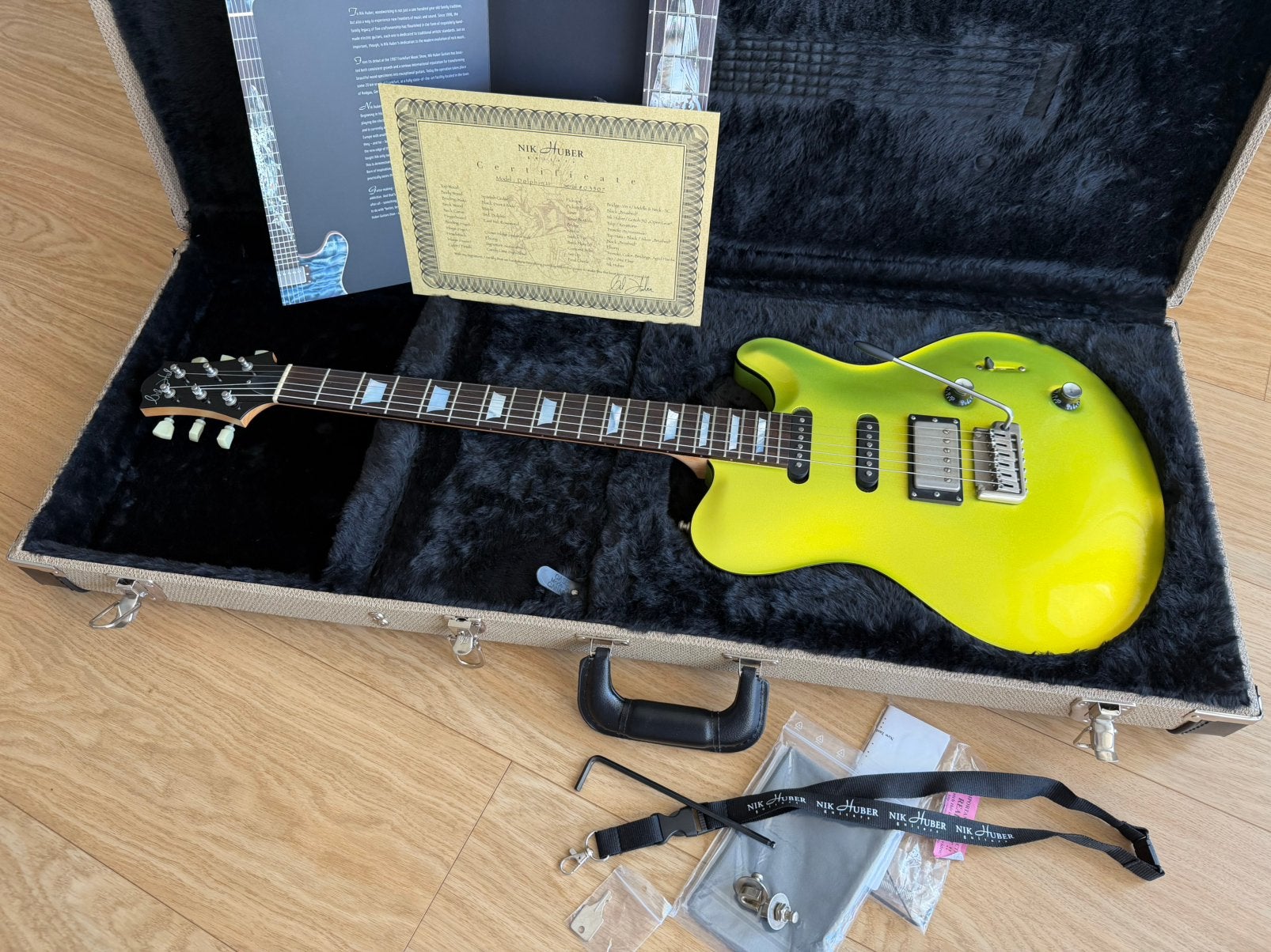 Nik Huber Dolphin Custom Lime Green HSS Strat, Ophalen of Verzenden, Zo goed als nieuw, Solid body, Fender