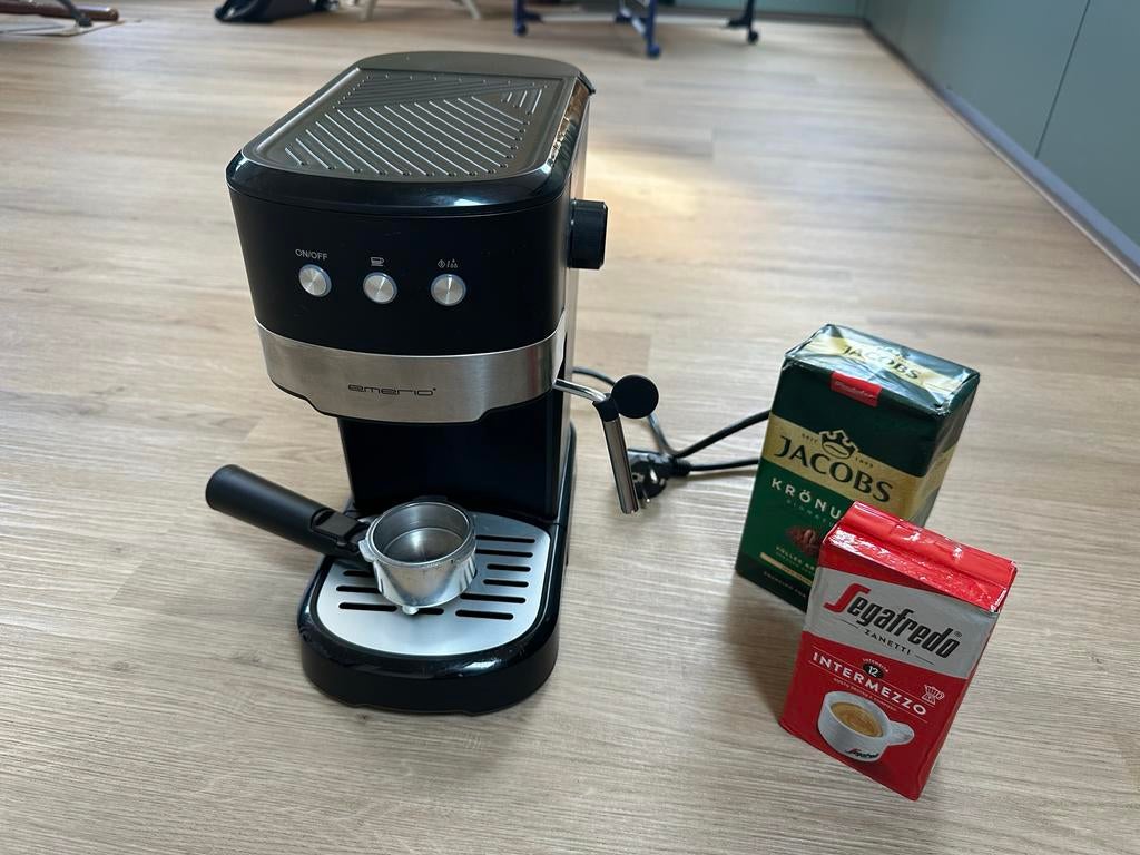 Espresso apparaat met stoompijpje + 2 pakken koffie, Stoompijpje, Espresso apparaat, Gemalen koffie, Ophalen of Verzenden