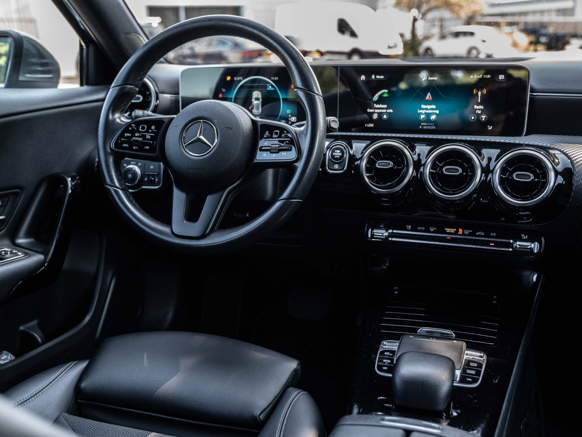 Mercedes-Benz A-klasse 180 Business Solution - ADAPTIVE / LA, Auto's, Dealer onderhouden, 136 pk, Gebruikt, 4 cilinders