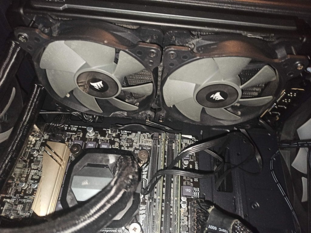 Corsair Hydro Series H100i v2 240mm AIO Liquid CPU Cooler, Computers en Software, Computerkoelers, Ophalen of Verzenden, Zo goed als nieuw