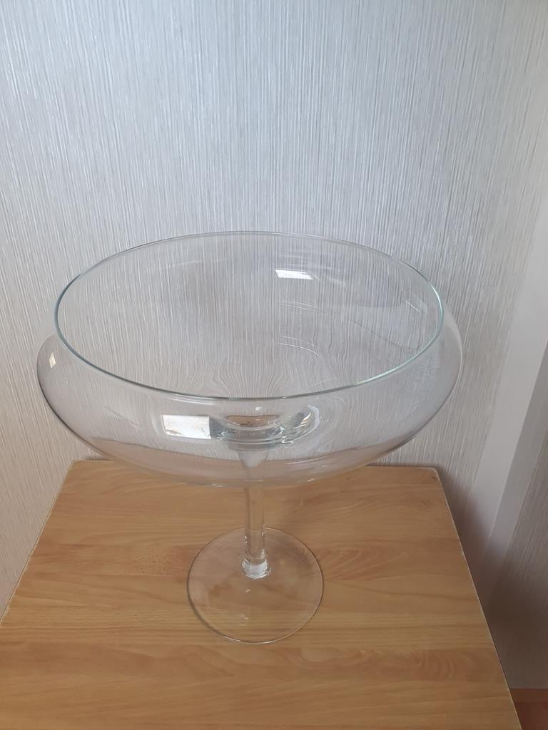 Mooie grote glazen vaas op poot - 35x43 cm, Ophalen, Gebruikt, Overige kleuren, Glas
