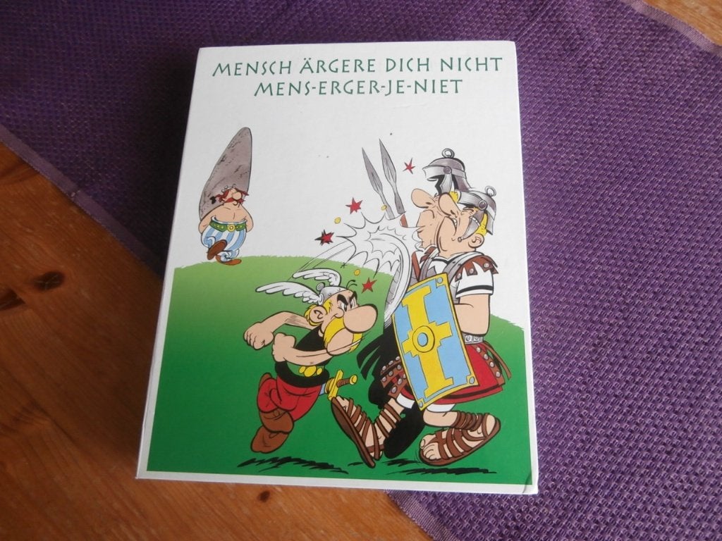 Bordspel Mens erger je niet Asterix en Obelix spel stripboek, Ophalen of Verzenden, Zo goed als nieuw, Atlas Collections