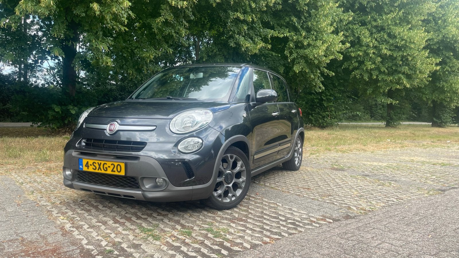 mooie fiat 500 l trekking, Auto's, Voorwielaandrijving, Zwart, Overige kleuren, Leder en Stof