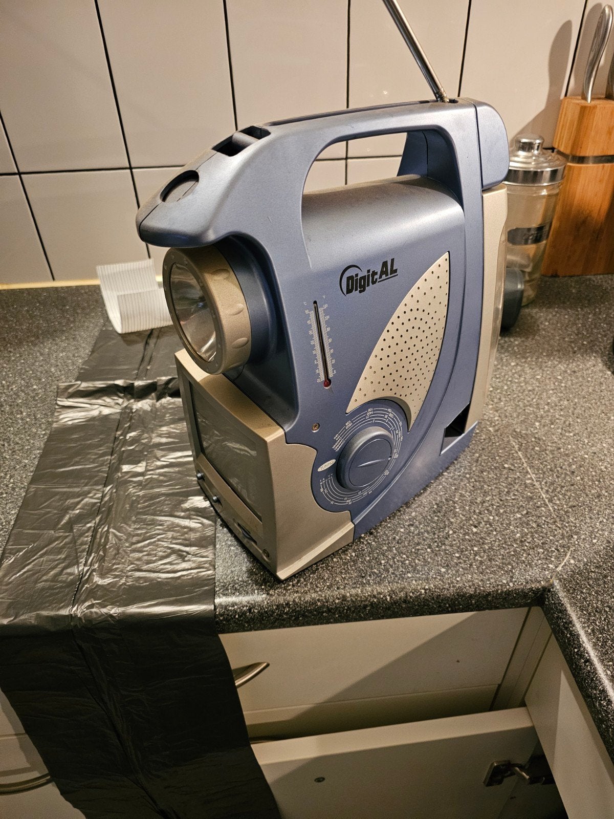TV/radio/lamp retro combinatie, Gebruikt, 50 Hz, Minder dan 40 cm, Ophalen