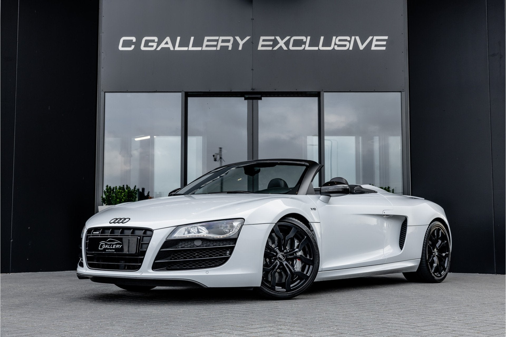 Audi R8 Spyder 5.2 V10 FSI - Akrapovic | Keramisch | B&O | C, Automaat, Euro 5, Gebruikt, Zwart
