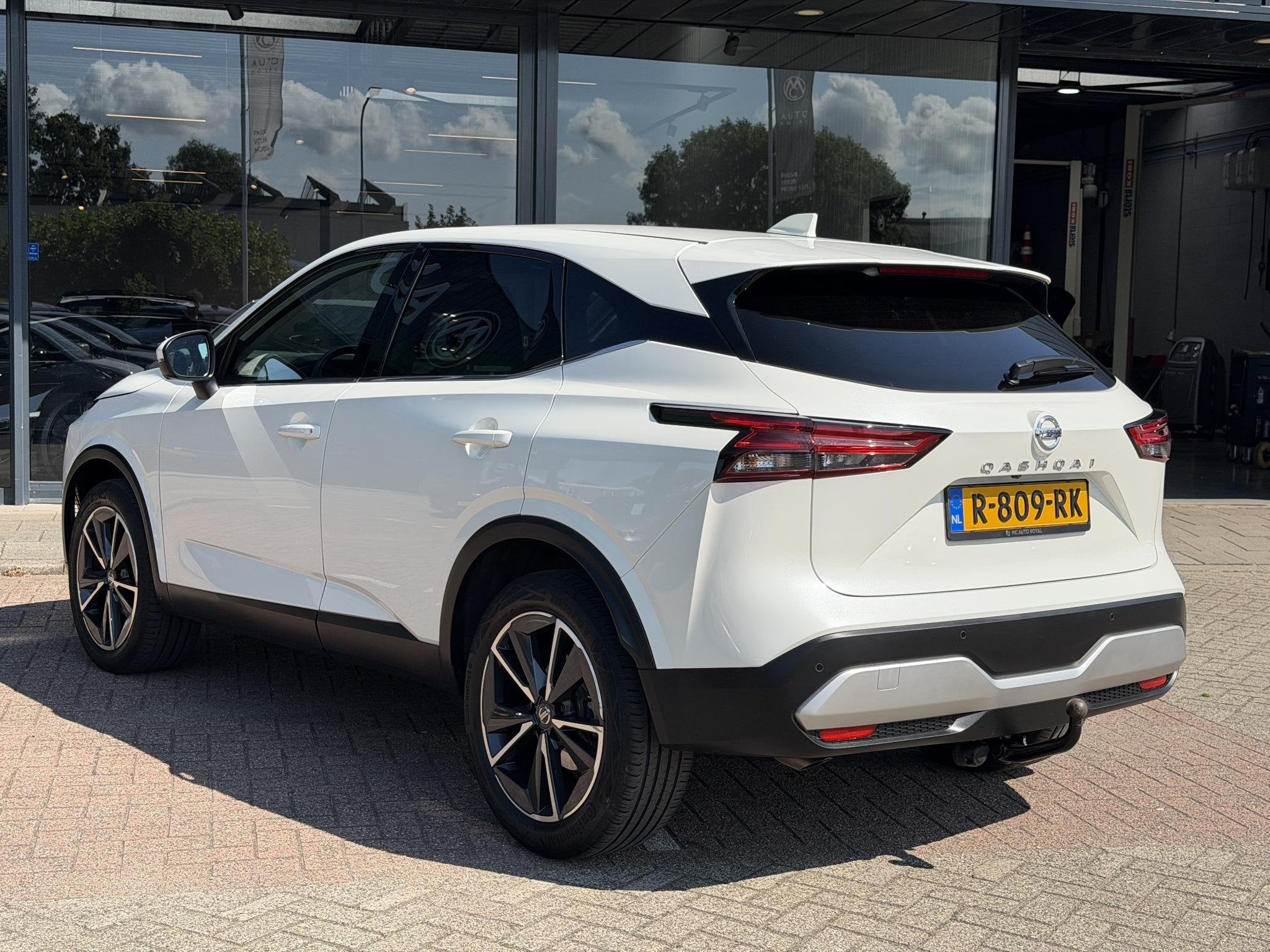 Nissan Qashqai 1.3 MHEV Acenta 360-CAMERA | MULTI-MEDIA | AI, Voorwielaandrijving, 1304 kg, Stof, Gebruikt