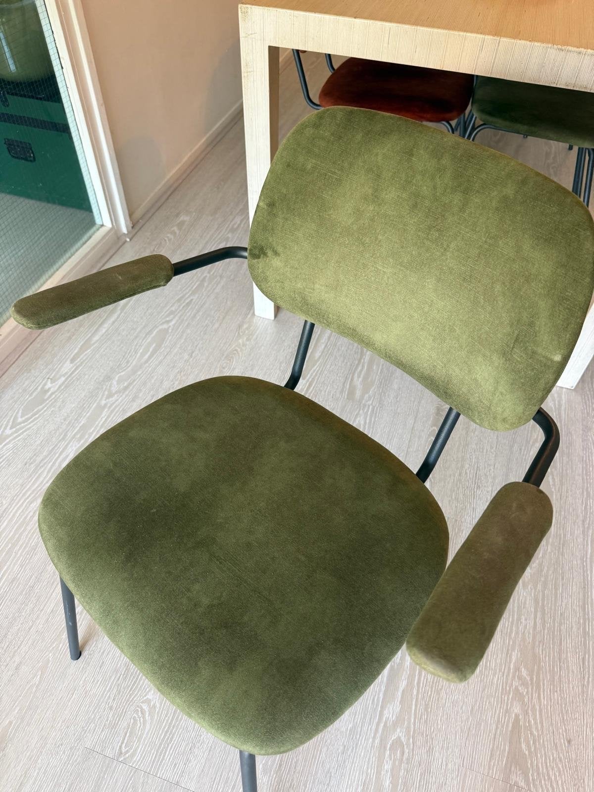 Set van 6 fluwelen eetkamerstoelen met armleuningen, Overige kleuren, Drie, Ophalen of Verzenden, Zo goed als nieuw