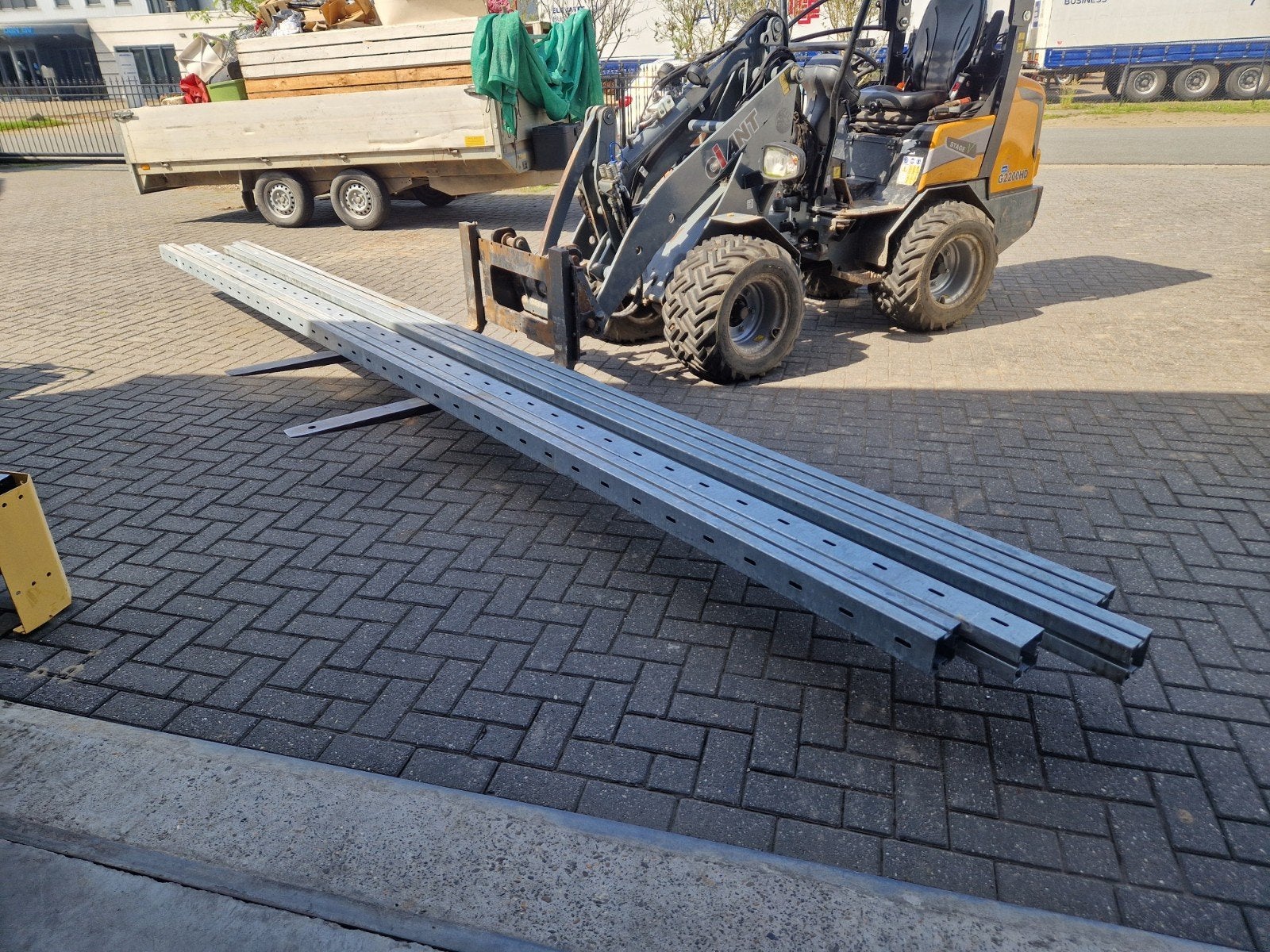 Montage profielen 6m. 4x 6000/100/100/3mm +koppelstukken, Doe-het-zelf en Verbouw, Ophalen, Nieuw