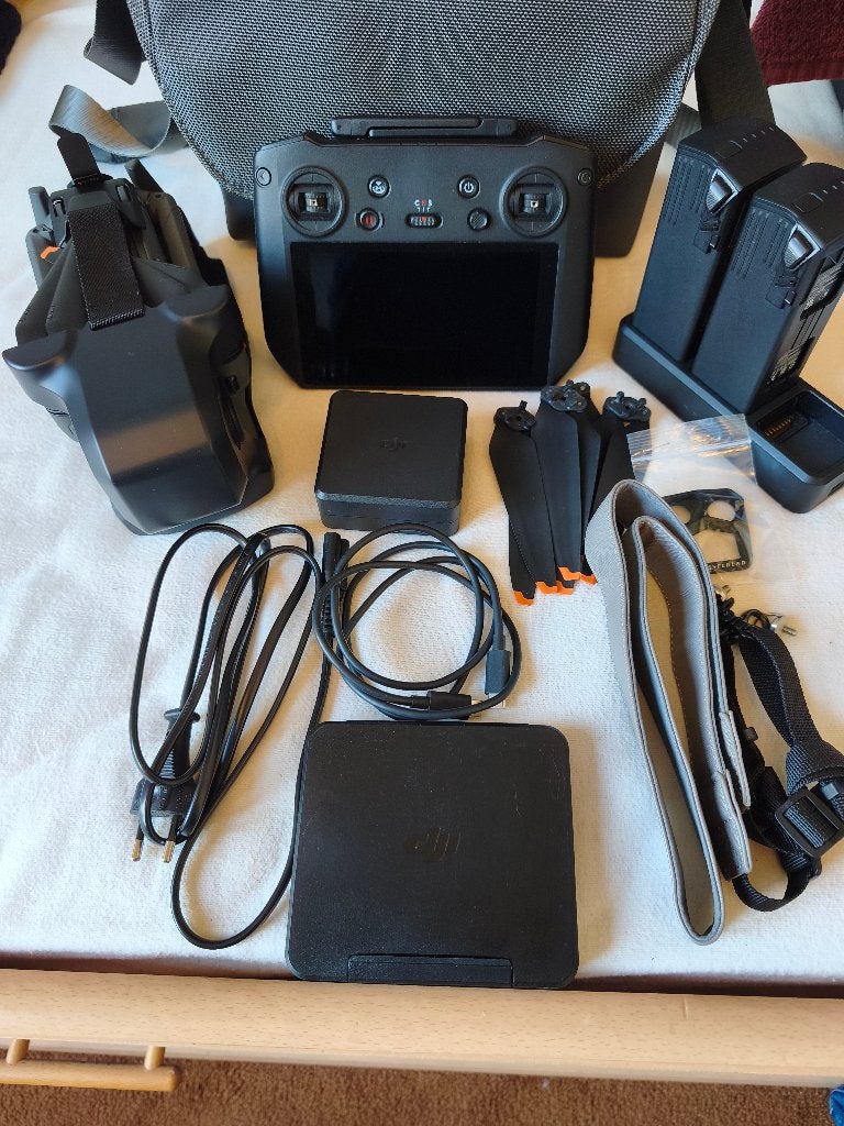 DJI Mavic 3 Pro Fly More Met Pro Controller,Top Staat, 1450€, Ophalen, Cameradrone, Zo goed als nieuw, DJI