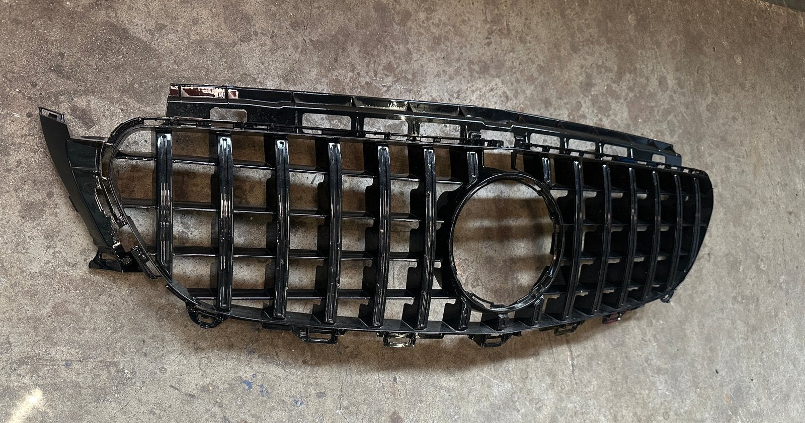 W213 grille hoogglans zwart, Ophalen