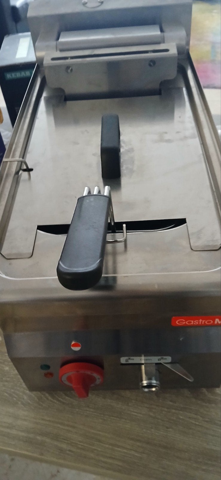 NIEUWE Gastro M Professionele Friteuse, Witgoed en Apparatuur, Frituurpannen, 4 liter of meer, Ophalen, Nieuw
