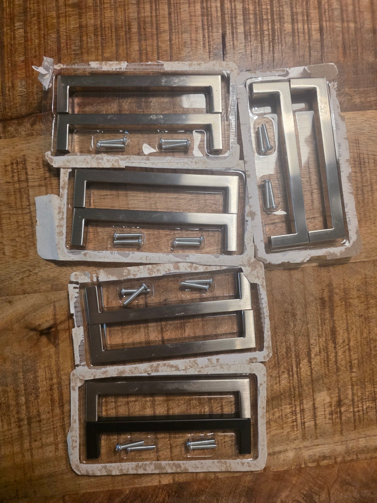 Nieuwe handgrepen voor keuken of meubels (diverse kleuren), Ophalen, Zo goed als nieuw