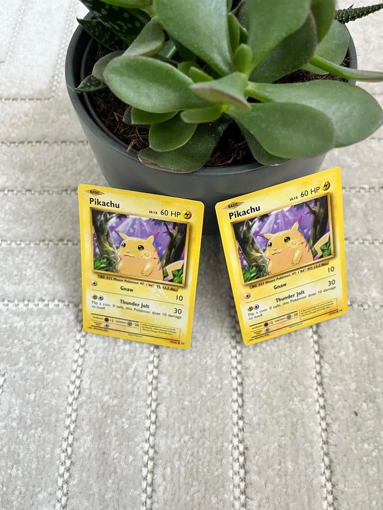 Pikachu Pokémon kaart Evolutions set 2016, Ophalen of Verzenden, Zo goed als nieuw, Meerdere kaarten