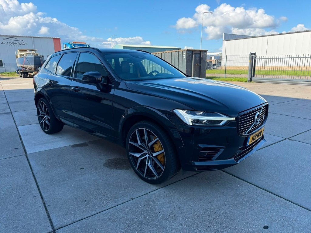 Volvo XC60 T8 Twin Engine 405pk Geartronic AWD 2020 Zwart, Auto's, Automaat, 4 cilinders, 1969 cc, Parkeerassistent