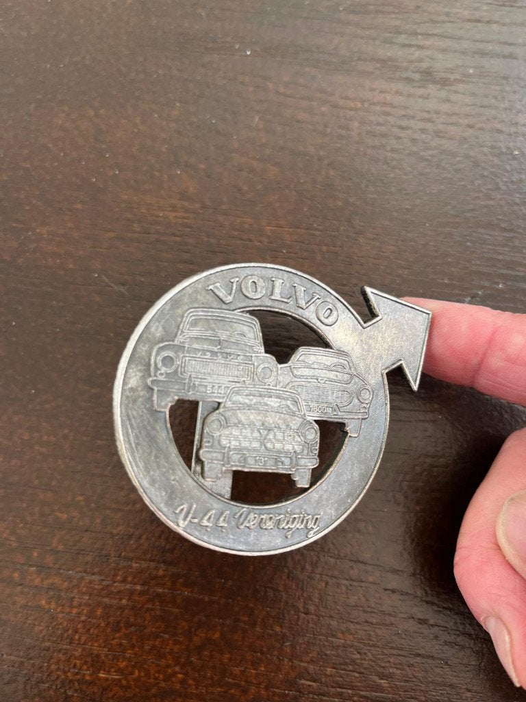 badge embleem VOLVO V-44 VERENIGING en klassieker vereniging, Ophalen of Verzenden