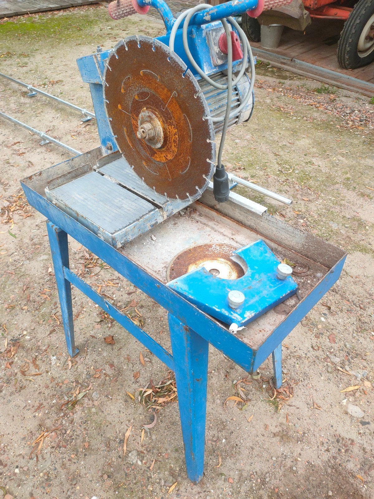 Steenzaag tafel, Ophalen, Gebruikt, Cirkelzaag, 30 tot 70 mm