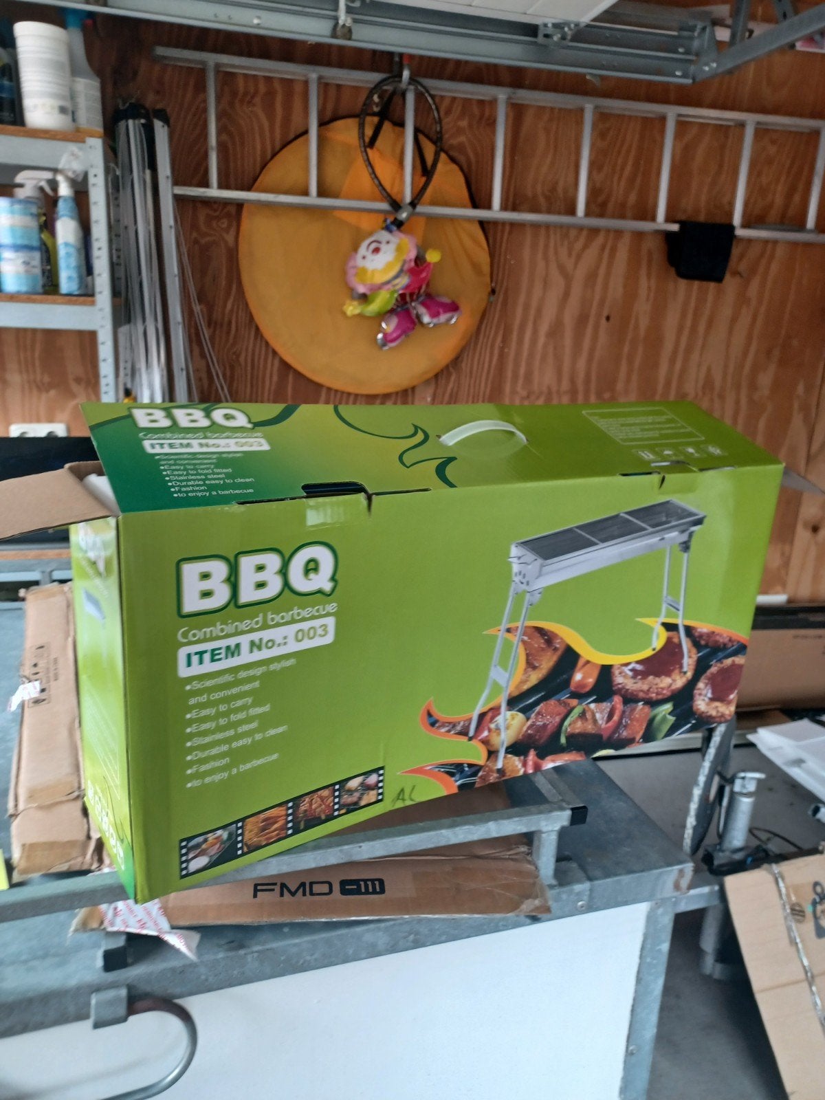 Nieuwe BBQ klein beschadiging nu voor €25.zie foto nr 3, Ophalen of Verzenden, Nieuw