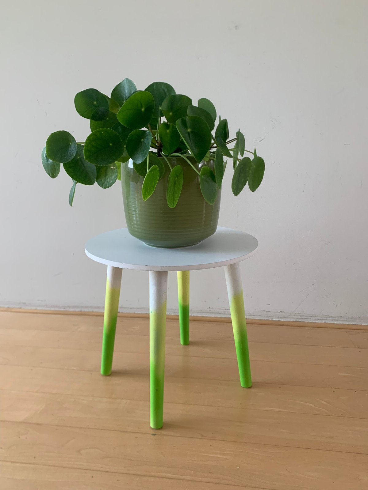 Plantentafel, wit, hout, rond, Huis en Inrichting, Tafels | Bijzettafels, Minder dan 45 cm, Gebruikt, Rond, Ophalen of Verzenden
