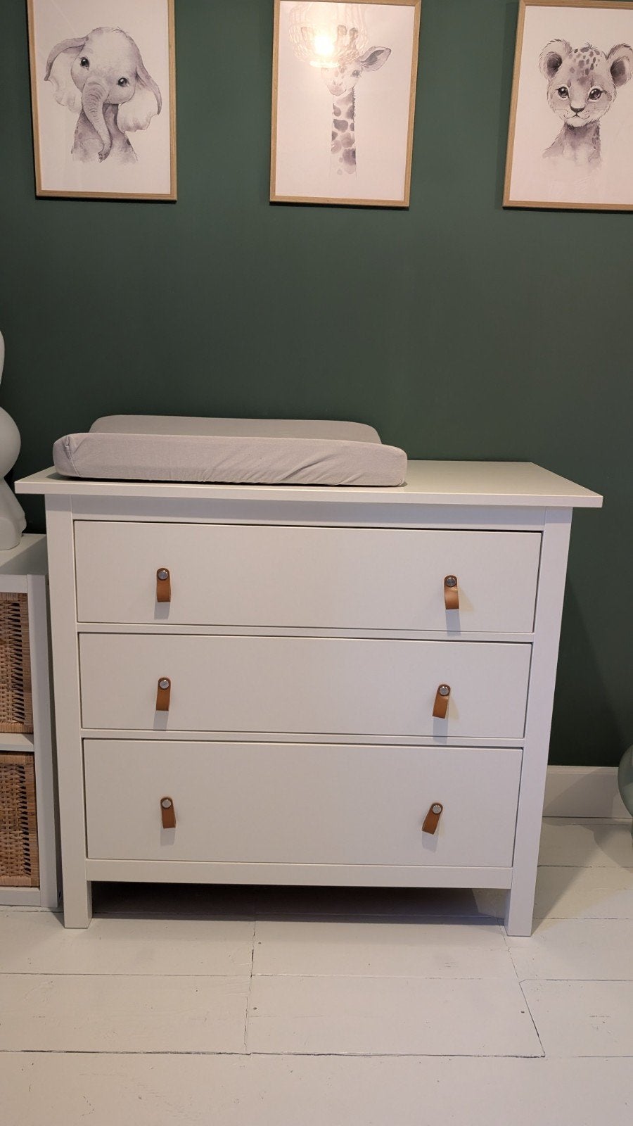 IKEA Hemnes ladekast / commode, Ophalen, 50 tot 70 cm, Voetruimte, 90 tot 105 cm