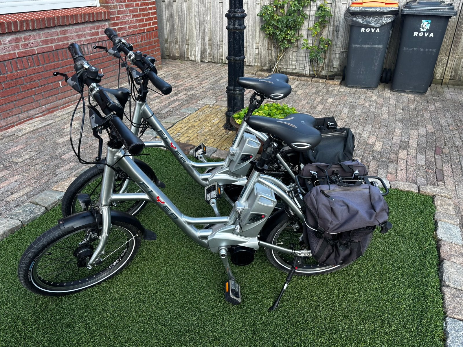 2 stuks 20inch FLYER easy-go-the-lux silverkleur zgan, Fietsen en Brommers, Elektrische fietsen, Minder dan 47 cm, Ophalen, Zo goed als nieuw