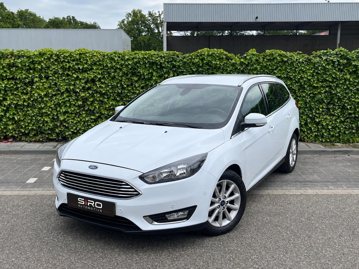 Ford Focus Wagon 1.0 Titanium * Navi * Nieuwe Distr. * Garan, Gebruikt, Euro 6, Wit, Handgeschakeld
