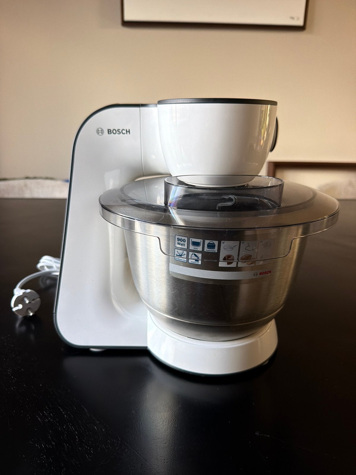 Bosch Keukenmachine 3,9L 900W - Zo goed als nieuw, 3 tot 4 liter, Ophalen, Zo goed als nieuw, 3 snelheden of meer