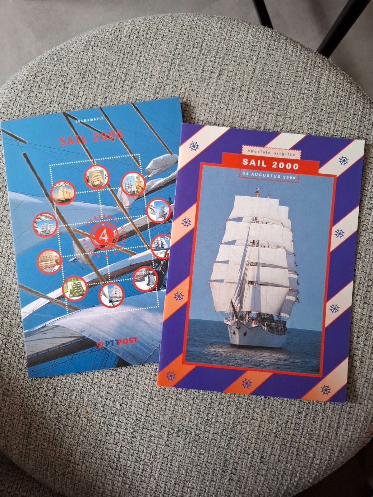 Speciaal stempelmapje Sail 2000 met 3 velletjes zegels, Postzegels en Munten, Postzegels | Nederland, Ophalen of Verzenden
