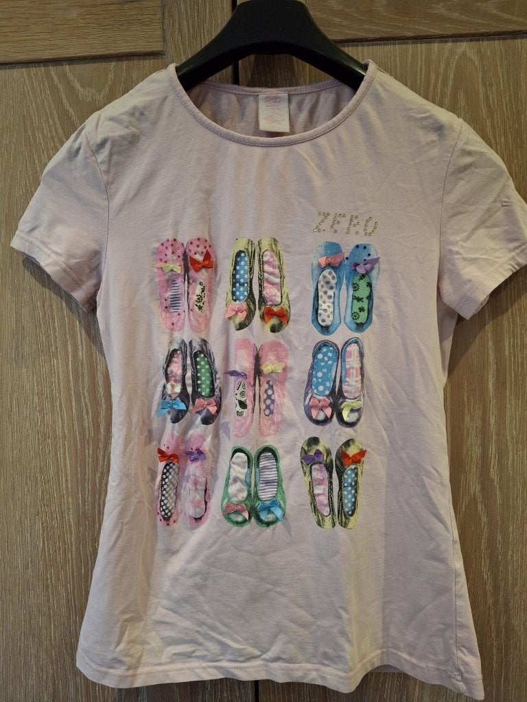 lichtroze t-shirt met ballerina's, Kinderen en Baby's, Kinderkleding | Maat 164, Ophalen, Gebruikt, Meisje, Shirt of Longsleeve