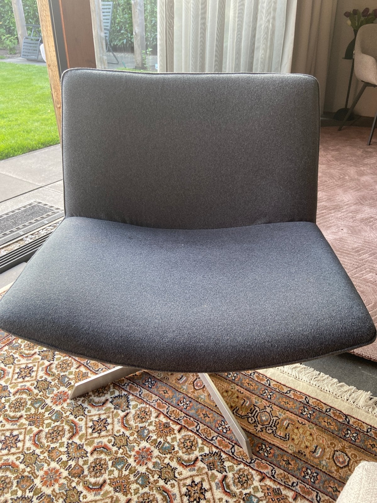 Arper catifa 60 design stoel, Huis en Inrichting, Stoelen, Ophalen, Zo goed als nieuw, Eén, Stof