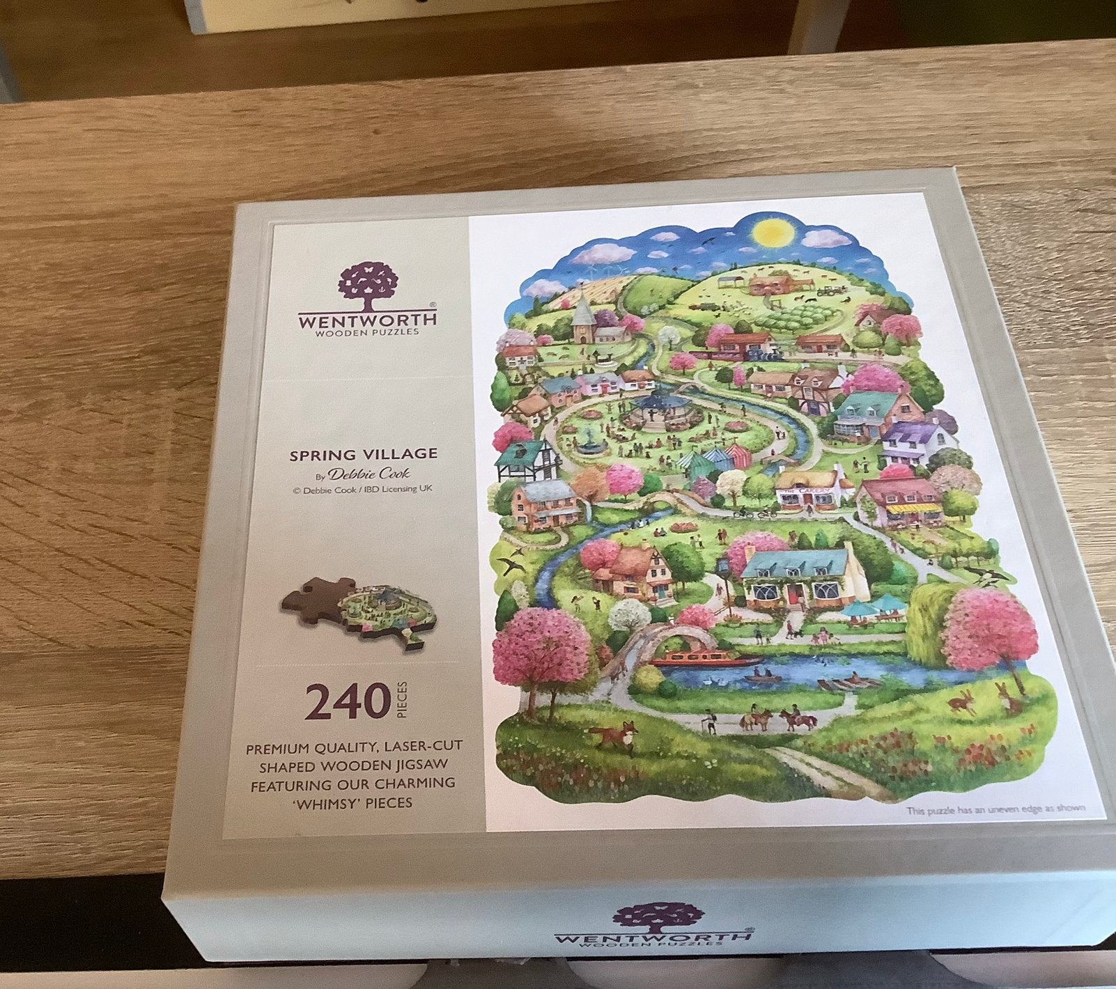 Wentworth   legpuzzel Spring Village  240 stukjes, Hobby en Vrije tijd, Denksport en Puzzels, Zo goed als nieuw, Legpuzzel, Minder dan 500 stukjes