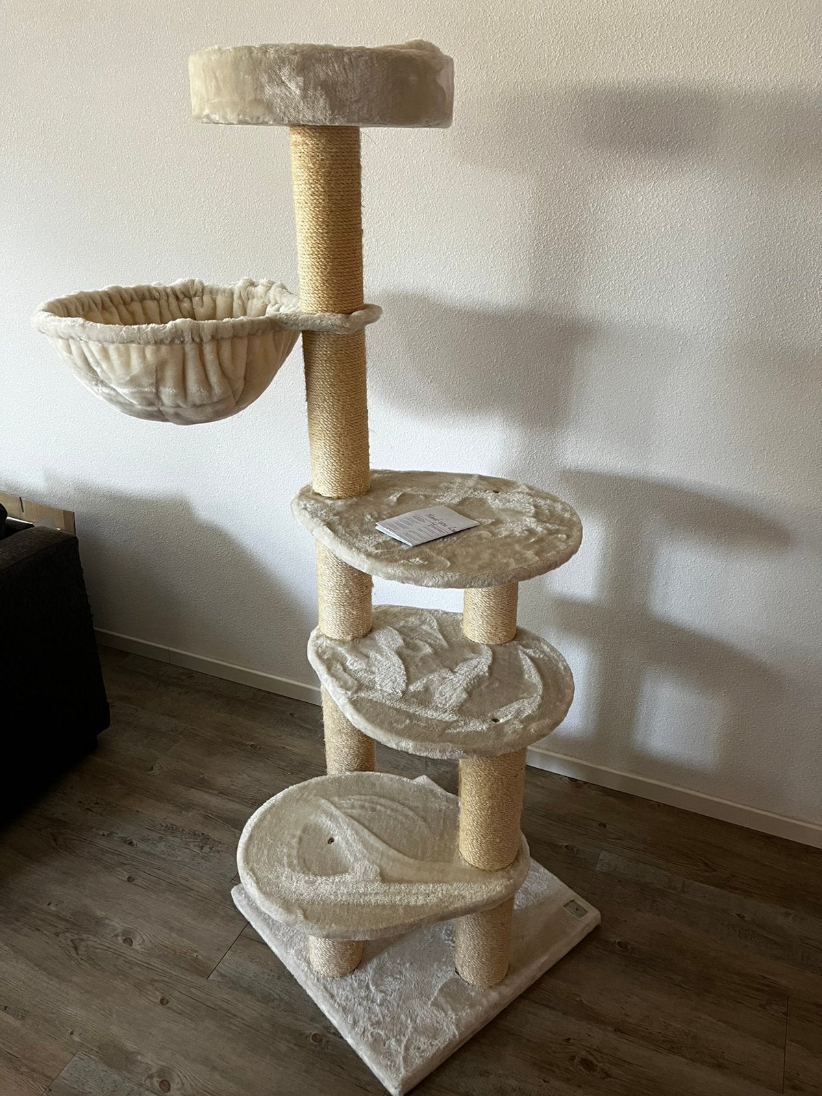 Petrebels Cottage 169 – luxe krabpaal 169 cm – compleet, Dieren en Toebehoren, Ophalen, Zo goed als nieuw, Krabpaal