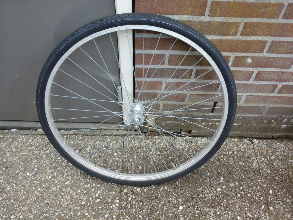 voorwiel 28 inch wiel 28 inch compleet, Fietsen en Brommers, Fietsonderdelen, Ophalen of Verzenden, Wiel