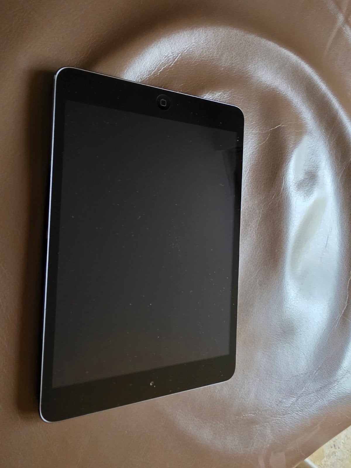 Foto 2 van Apple iPad Mini 1 (A1489) - 16GB - Wi-Fi - Zo goed als nieuw