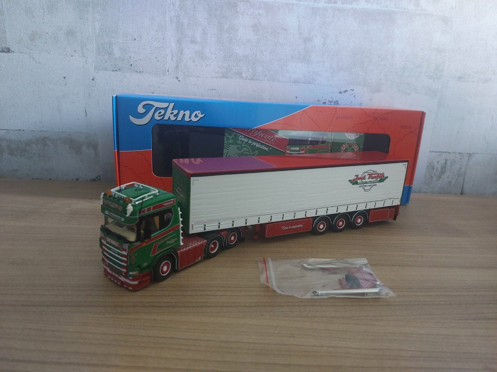 Tekno Scania nextgen + oplegger Jan Mues, Ophalen of Verzenden, Zo goed als nieuw, Bus of Vrachtwagen, Tekno