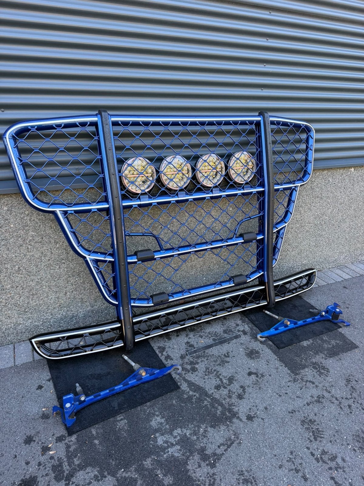 Bullbar Trux met Strands verstralers voor Volvo, Ophalen, Volvo