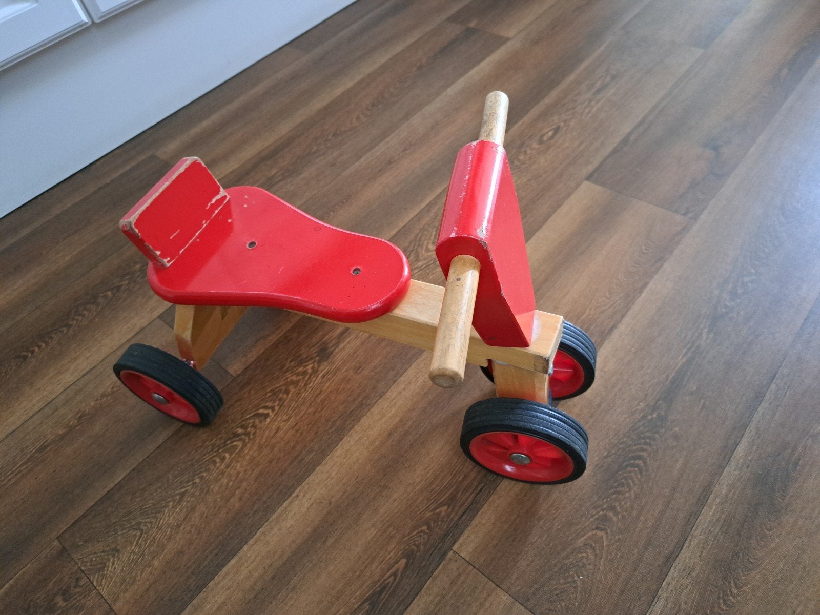 Houten loopfiets, Kinderen en Baby's, Ophalen of Verzenden, Gebruikt, Rij- of Hobbelspeelgoed