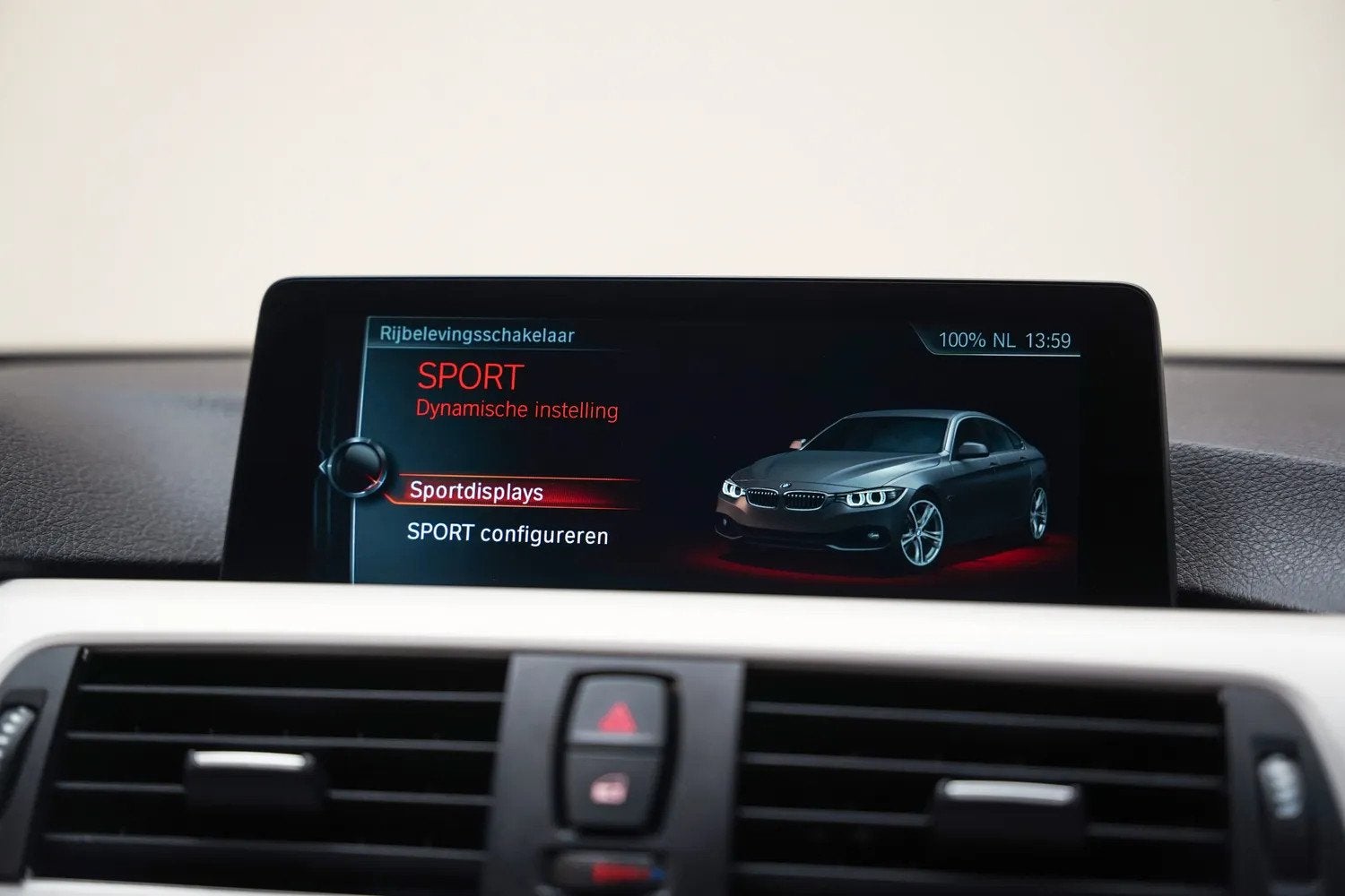 Foto 20 van BMW 4 Serie Gran Coupe 418i High Executive Aut. [ Sportstoel