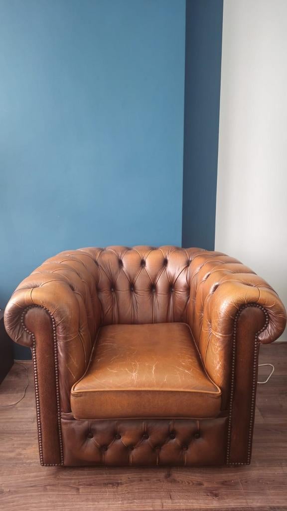 Chesterfield fauteuil van runderleer, Huis en Inrichting, Fauteuils, Gebruikt, Ophalen of Verzenden, Klassiek, Chesterfield, 50 tot 75 cm