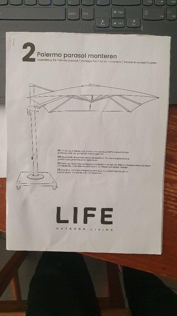 zweefparasol, Ophalen, Gebruikt, 2 tot 3 meter, Zweefparasol