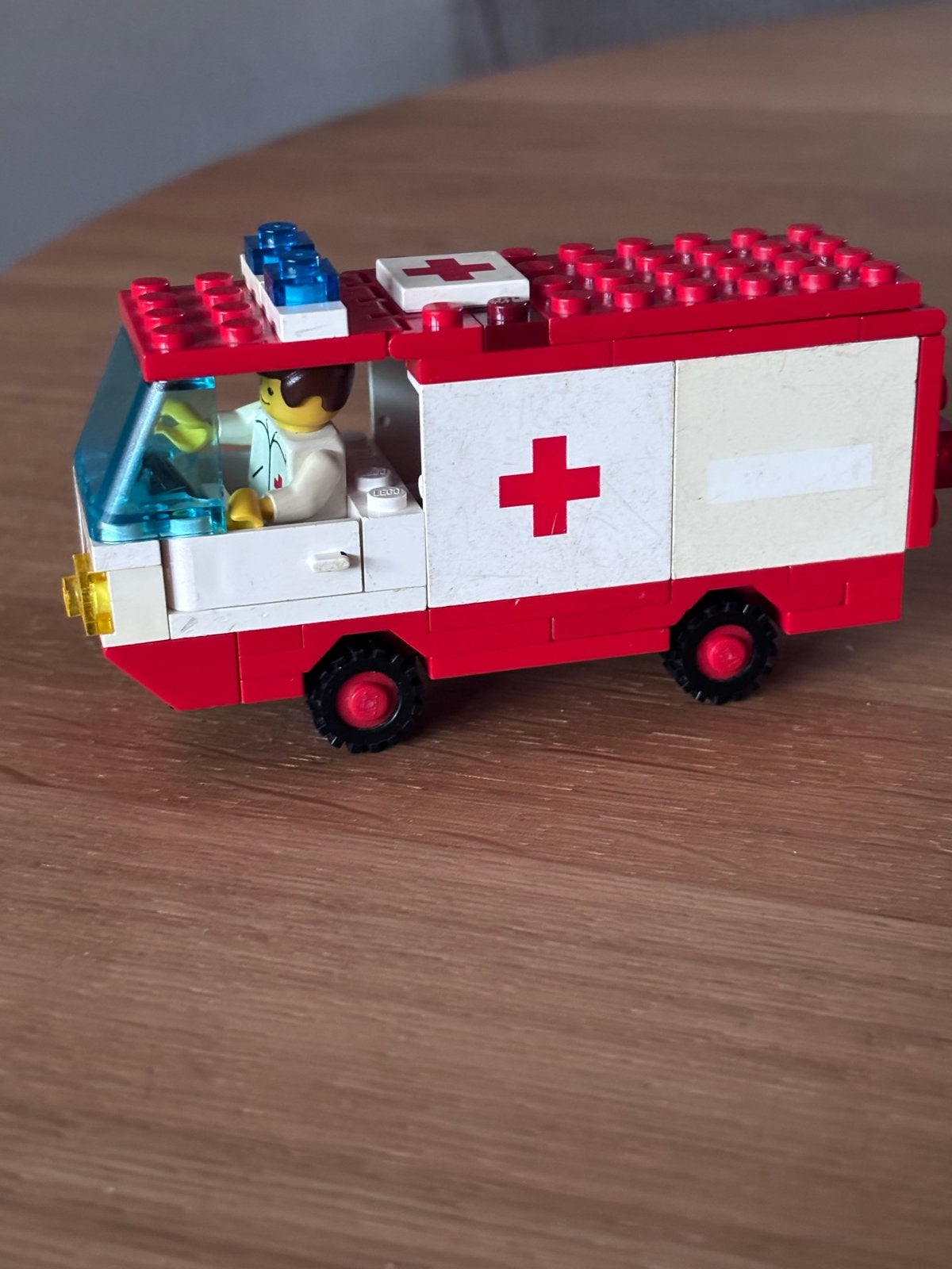 Lego Legoland Ambulance 6688 - Mist onderdelen, Gebruikt, Lego, Ophalen of Verzenden, LEGOLAND