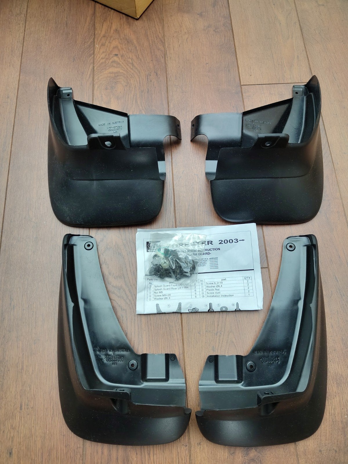 Forester SG OEM spatlappen set. NIEUW!, Subaru, Nieuw, Ophalen of Verzenden, Bumper