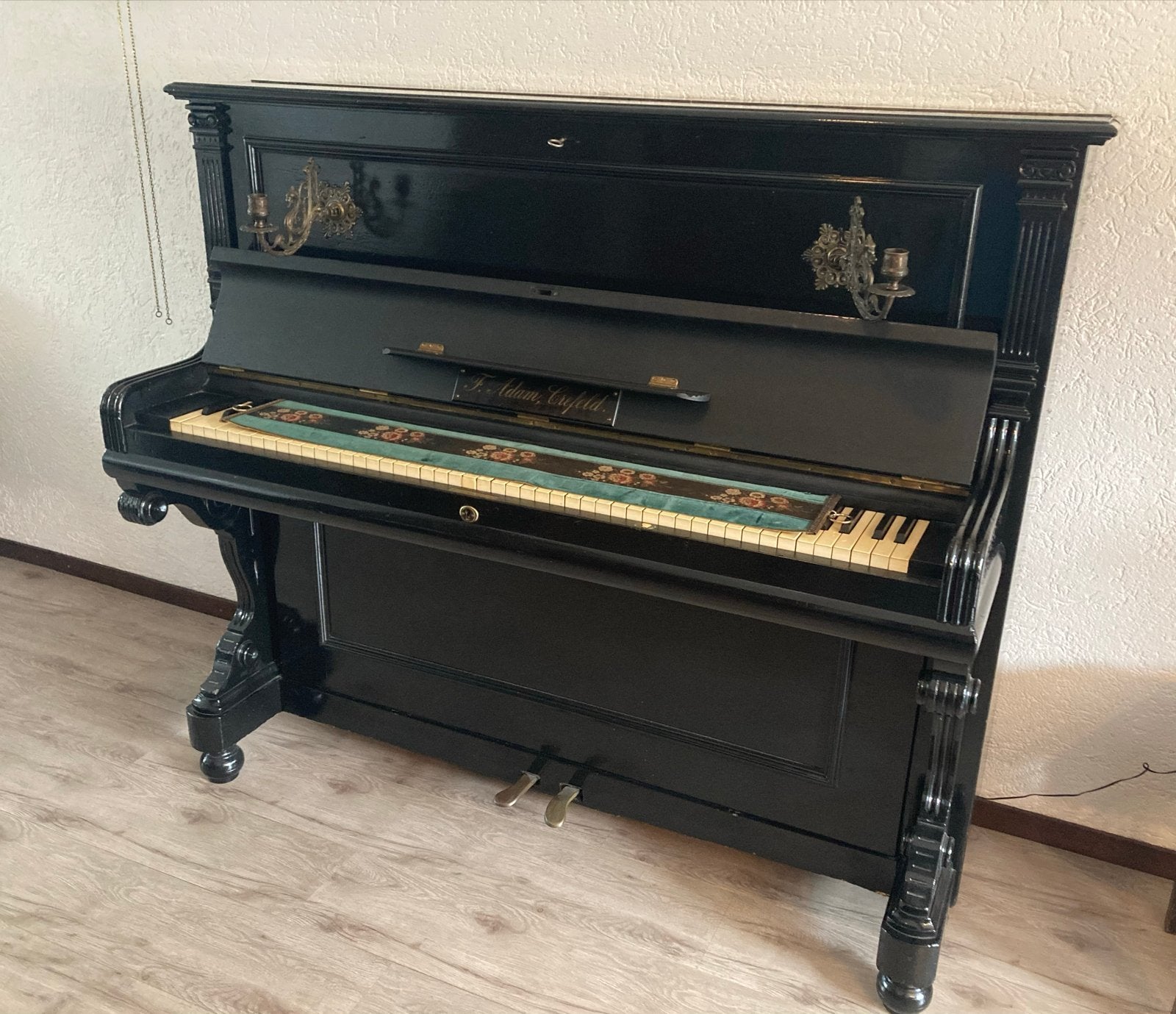 Antieke piano van F. Adam Crefeld, Huis en Inrichting, Ophalen, Gebruikt