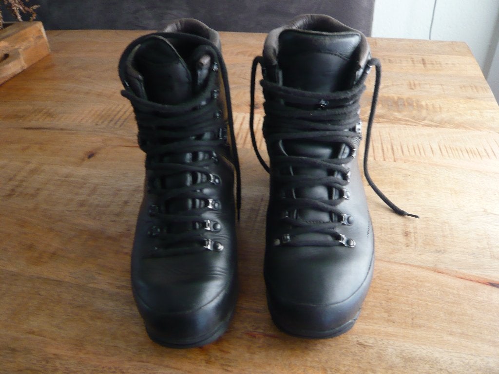 nette zwarte Meindl schoenen mt 285B=44/44,5, Ophalen of Verzenden, Zo goed als nieuw, Schoenen