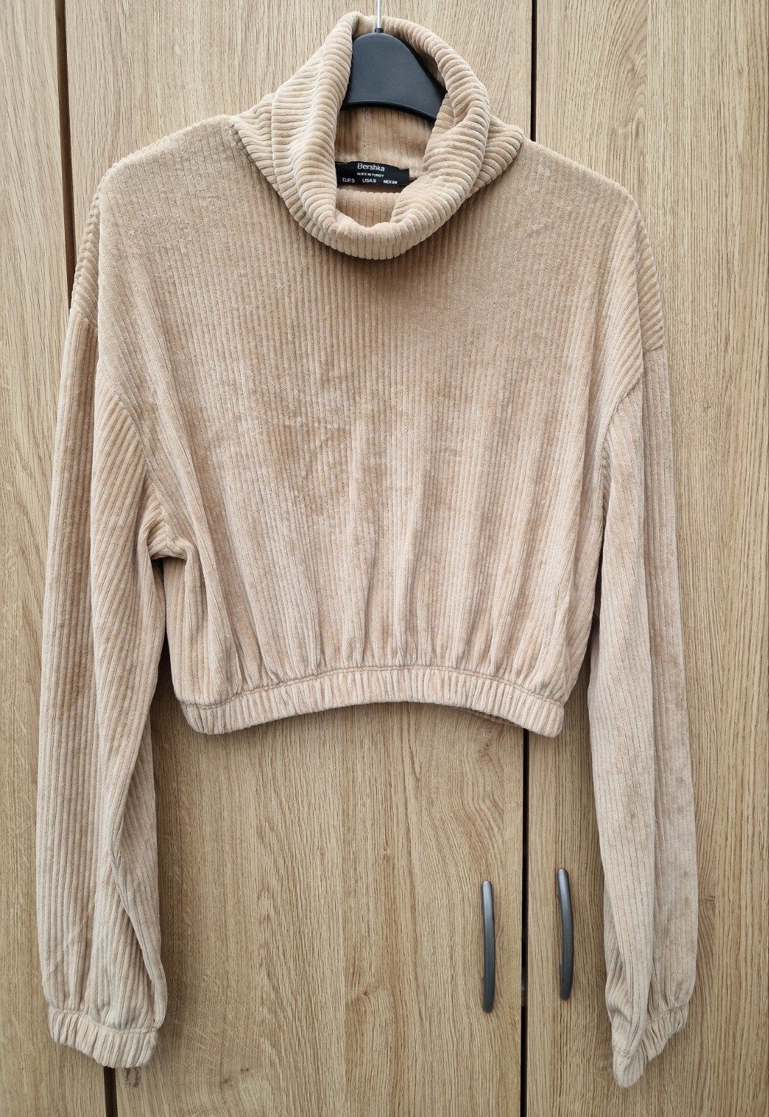NIEUW Berschka beige zachte crop trui mt M, Ophalen, Nieuw, Maat 36 (S), Beige
