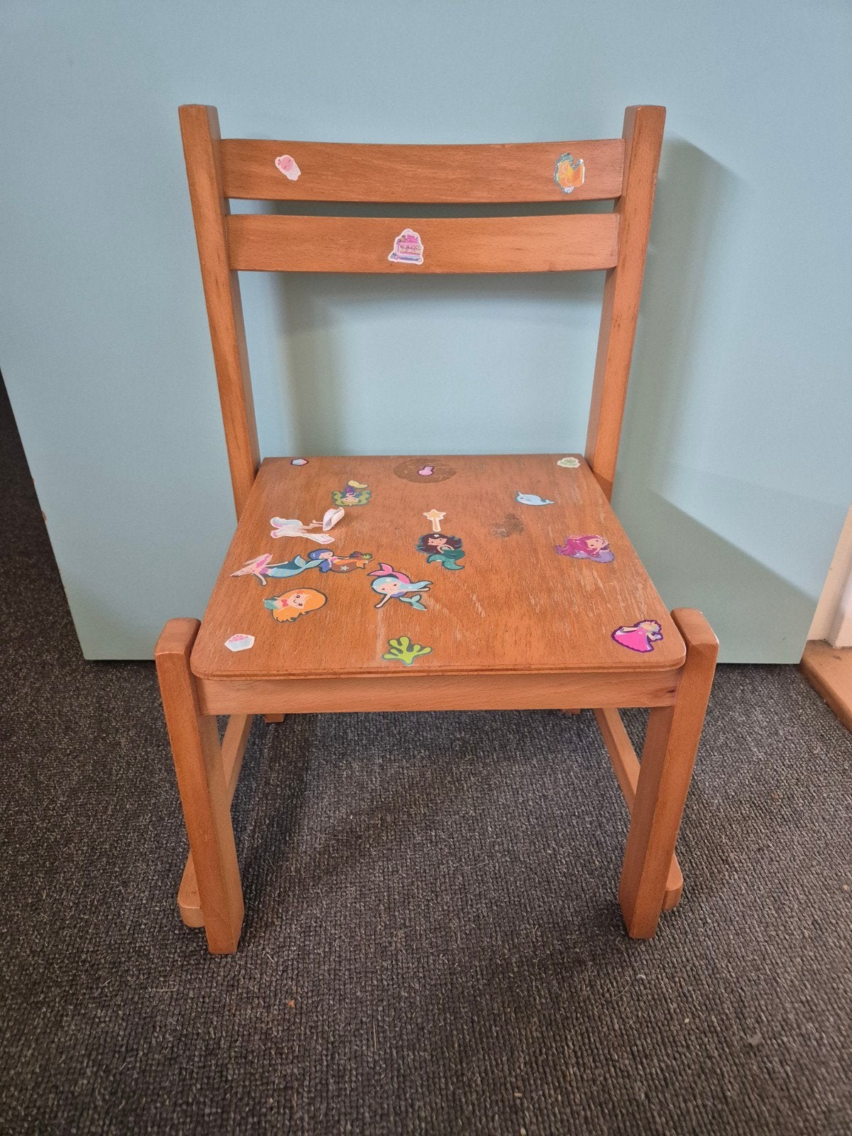 Stevig houten kinderstoeltje, Ophalen, Gebruikt, Stoel(en)