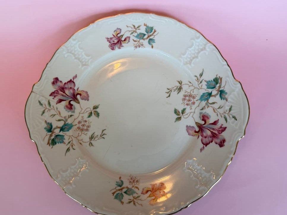 Vintage Mosa Maastricht Serveerschaal 38 / Iris (33 cm), Ophalen of Verzenden