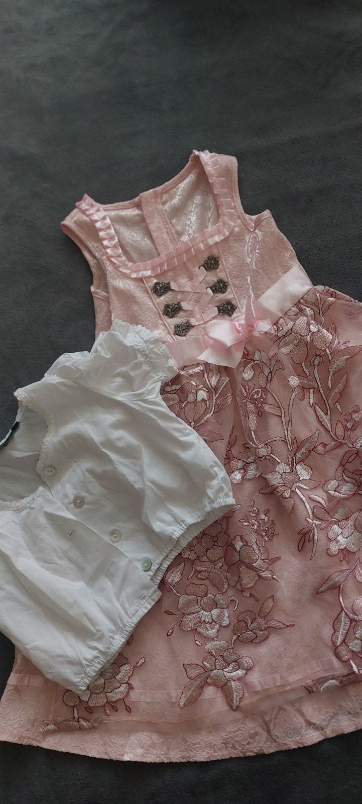 mooie roze dirndl maat 104 met blouse, Kinderen en Baby's, Ophalen of Verzenden, Zo goed als nieuw