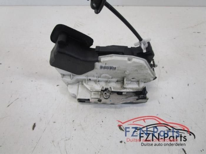 Deurslot Mechaniek 4Deurs rechts-voor Volkswagen Golf (22738, Ophalen of Verzenden, Gebruikt