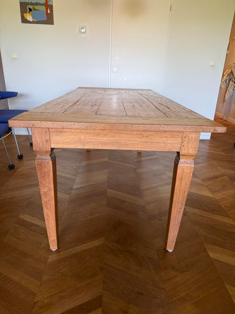Robuuste houten eettafel - massief hout, Huis en Inrichting, Tafels | Eettafels, Ophalen, Gebruikt, 50 tot 100 cm, Vijf personen of meer
