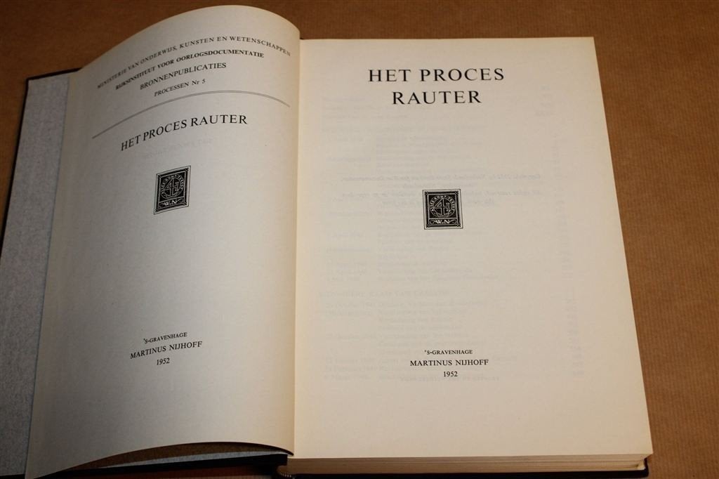 Het Proces Rauter — Oorlogsmisdadiger voor het Gerecht 1952, Boeken, Ophalen of Verzenden, Tweede Wereldoorlog, Gelezen, Overige onderwerpen